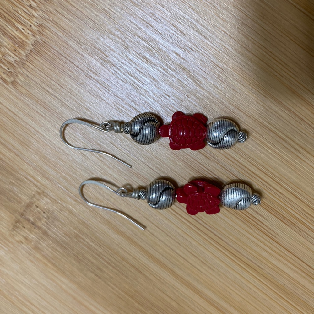 Turtle Dangle Earrings ❤️ - Picture 3 of 6